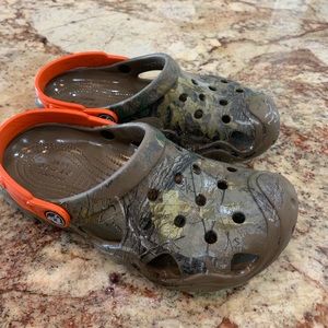 Boys camouflage crocs